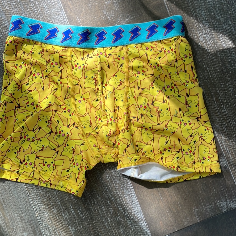 Never worn Pokémon boys boxer briefs SZ 10 - Picture 11 of 12